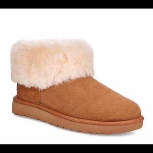 New! Classic mini fluff UGGs